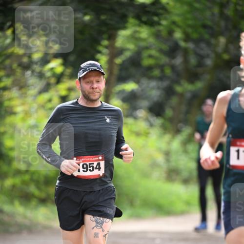 13.04.2025 - Hammer Lauf Dr. Thomas Lammeyer http://msf.ph/oto/7661211 13.04.2025 11:26:12 Laufen 15, 1954 meine-sportfotos.de