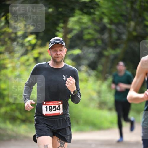 13.04.2025 - Hammer Lauf Dr. Thomas Lammeyer http://msf.ph/oto/7661213 13.04.2025 11:26:12 Laufen 15, 1954 meine-sportfotos.de