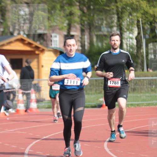 13.04.2025 - Hammer Lauf A. Gomolzig http://msf.ph/oto/7661274 13.04.2025 10:46:34 Ziel 568, 715, 1095, 1111, 1271, 1788 meine-sportfotos.de