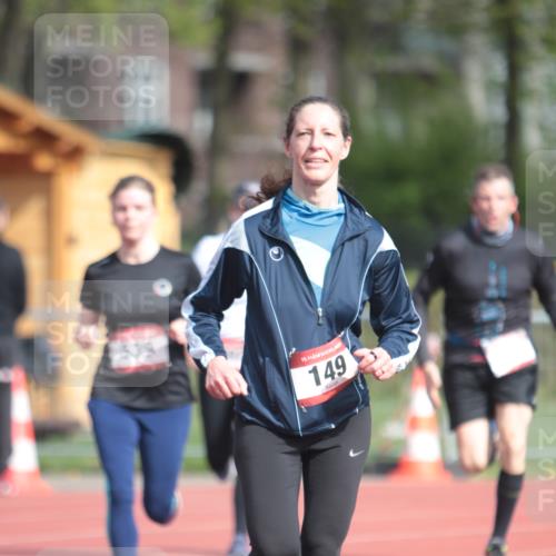 13.04.2025 - Hammer Lauf A. Gomolzig http://msf.ph/oto/7661341 13.04.2025 10:47:06 Ziel 149, 539, 1337, 1992, 1993 meine-sportfotos.de