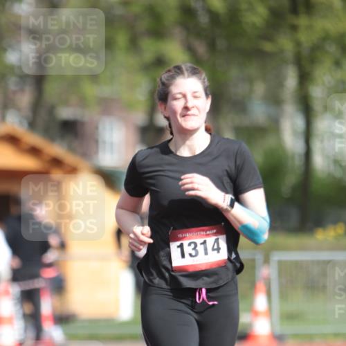 13.04.2025 - Hammer Lauf A. Gomolzig http://msf.ph/oto/7661376 13.04.2025 10:47:39 Ziel 1164, 1314 meine-sportfotos.de