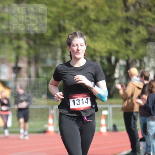 13.04.2025 - Hammer Lauf A. Gomolzig http://msf.ph/oto/7661380 13.04.2025 10:47:40 Ziel 1164, 1314 meine-sportfotos.de