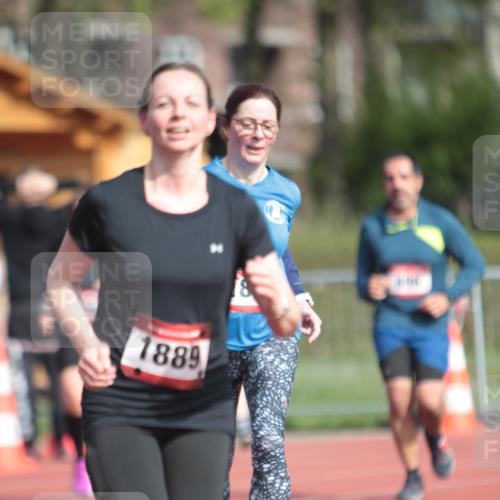 13.04.2025 - Hammer Lauf A. Gomolzig http://msf.ph/oto/7661404 13.04.2025 10:48:11 Ziel 185, 259, 896, 946, 1889 meine-sportfotos.de