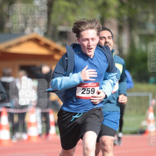 13.04.2025 - Hammer Lauf A. Gomolzig http://msf.ph/oto/7661415 13.04.2025 10:48:15 Ziel 259, 896, 946, 1830 meine-sportfotos.de