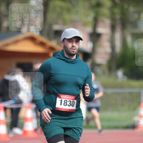 13.04.2025 - Hammer Lauf A. Gomolzig http://msf.ph/oto/7661439 13.04.2025 10:48:25 Ziel 472, 1830, 1932 meine-sportfotos.de