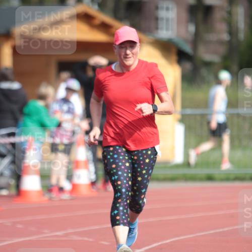 13.04.2025 - Hammer Lauf A. Gomolzig http://msf.ph/oto/7661462 13.04.2025 10:48:45 Ziel 348 meine-sportfotos.de