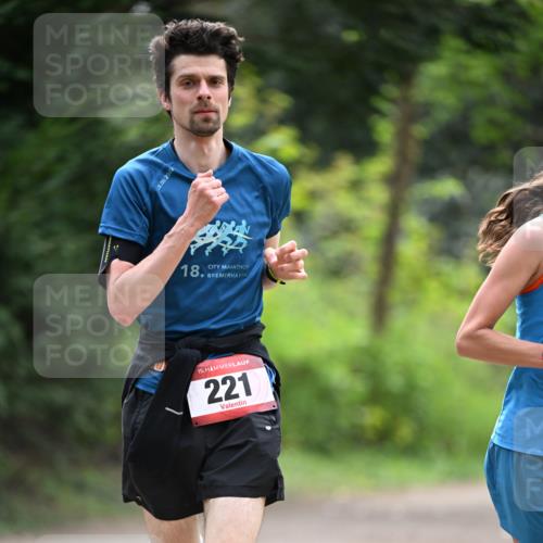 13.04.2025 - Hammer Lauf Dr. Thomas Lammeyer http://msf.ph/oto/7661494 13.04.2025 11:26:51 Laufen 28, 08, 2022, 18, 15, 221 meine-sportfotos.de