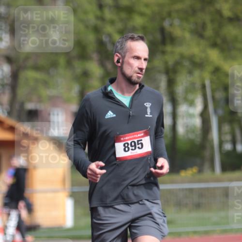 13.04.2025 - Hammer Lauf A. Gomolzig http://msf.ph/oto/7661524 13.04.2025 10:49:42 Ziel 365, 368, 895 meine-sportfotos.de