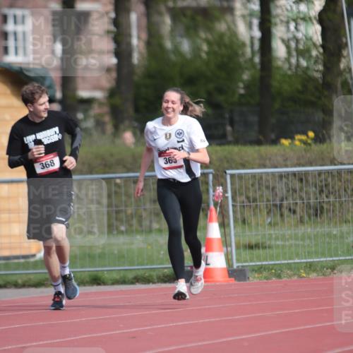 13.04.2025 - Hammer Lauf A. Gomolzig http://msf.ph/oto/7661527 13.04.2025 10:49:45 Ziel 365, 368 meine-sportfotos.de
