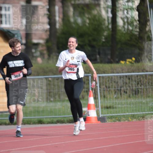 13.04.2025 - Hammer Lauf A. Gomolzig http://msf.ph/oto/7661529 13.04.2025 10:49:45 Ziel 365, 368 meine-sportfotos.de