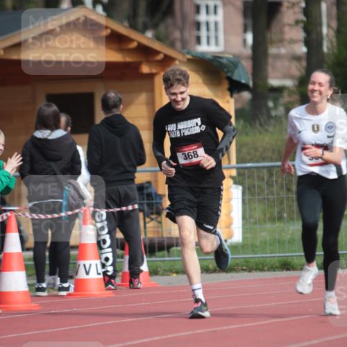 13.04.2025 - Hammer Lauf A. Gomolzig http://msf.ph/oto/7661531 13.04.2025 10:49:46 Ziel 365, 368 meine-sportfotos.de