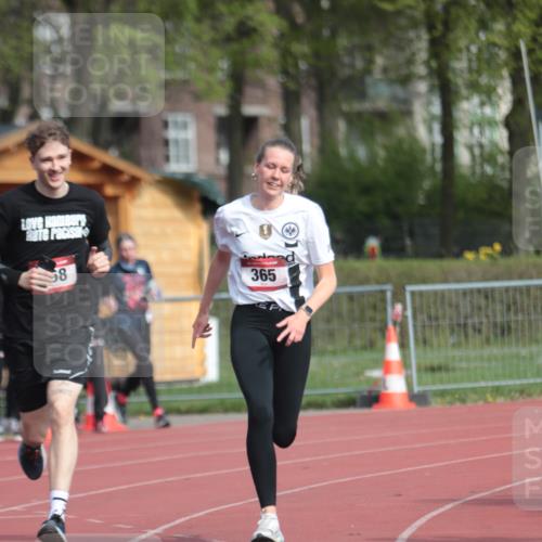13.04.2025 - Hammer Lauf A. Gomolzig http://msf.ph/oto/7661534 13.04.2025 10:49:48 Ziel 365, 368 meine-sportfotos.de