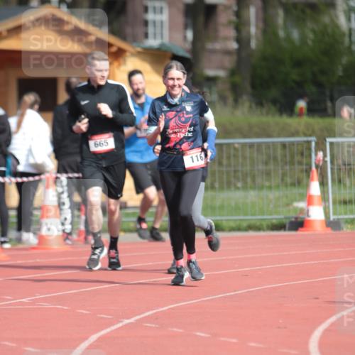 13.04.2025 - Hammer Lauf A. Gomolzig http://msf.ph/oto/7661541 13.04.2025 10:49:53 Ziel 116, 664, 665 meine-sportfotos.de