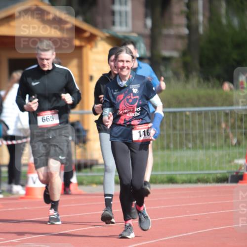 13.04.2025 - Hammer Lauf A. Gomolzig http://msf.ph/oto/7661543 13.04.2025 10:49:53 Ziel 116, 664, 665 meine-sportfotos.de