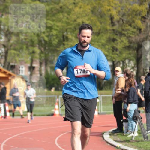 13.04.2025 - Hammer Lauf A. Gomolzig http://msf.ph/oto/7661564 13.04.2025 10:50:02 Ziel 211, 1024, 1786 meine-sportfotos.de