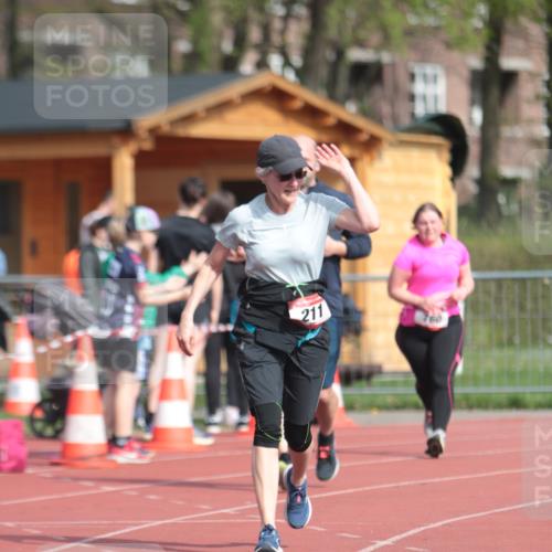 13.04.2025 - Hammer Lauf A. Gomolzig http://msf.ph/oto/7661573 13.04.2025 10:50:06 Ziel 211, 760, 1024 meine-sportfotos.de