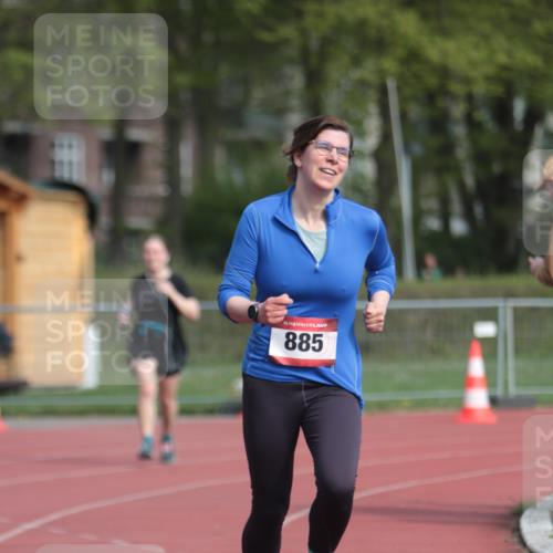 13.04.2025 - Hammer Lauf A. Gomolzig http://msf.ph/oto/7661630 13.04.2025 10:50:33 Ziel 349, 561 meine-sportfotos.de