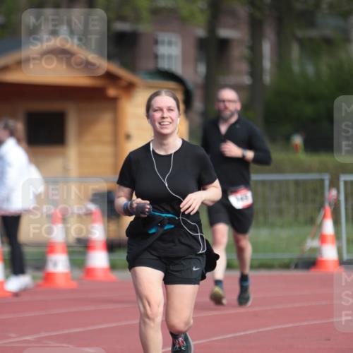 13.04.2025 - Hammer Lauf A. Gomolzig http://msf.ph/oto/7661633 13.04.2025 10:50:37 Ziel 349, 561 meine-sportfotos.de