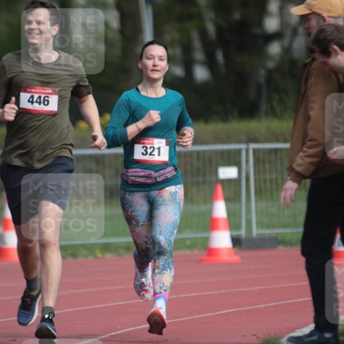 13.04.2025 - Hammer Lauf A. Gomolzig http://msf.ph/oto/7661646 13.04.2025 10:50:47 Ziel 270, 321, 346, 446, 455 meine-sportfotos.de