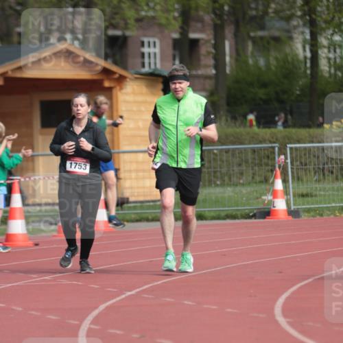 13.04.2025 - Hammer Lauf A. Gomolzig http://msf.ph/oto/7661671 13.04.2025 10:50:55 Ziel 346, 589, 1752, 1753 meine-sportfotos.de