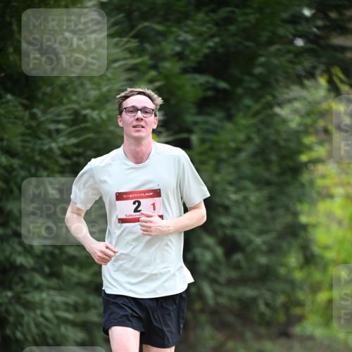 13.04.2025 - Hammer Lauf Dr. Thomas Lammeyer http://msf.ph/oto/7661685 13.04.2025 11:27:20 Laufen 15, 21 meine-sportfotos.de