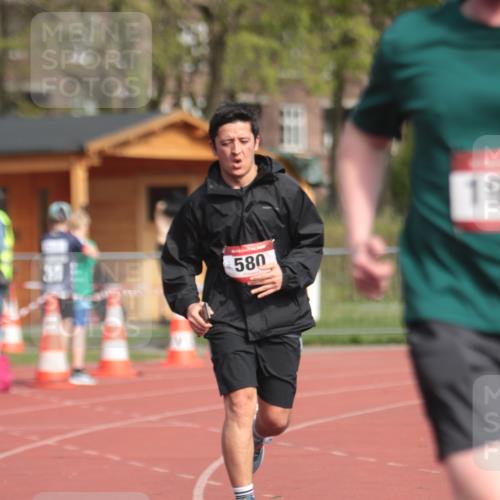 13.04.2025 - Hammer Lauf A. Gomolzig http://msf.ph/oto/7661726 13.04.2025 10:51:21 Ziel 580, 1970 meine-sportfotos.de
