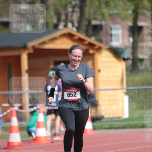 13.04.2025 - Hammer Lauf A. Gomolzig http://msf.ph/oto/7661739 13.04.2025 10:51:36 Ziel 652 meine-sportfotos.de