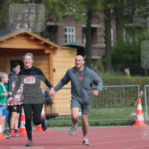 13.04.2025 - Hammer Lauf A. Gomolzig http://msf.ph/oto/7661769 13.04.2025 10:51:53 Ziel 1053, 1054 meine-sportfotos.de
