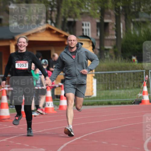 13.04.2025 - Hammer Lauf A. Gomolzig http://msf.ph/oto/7661772 13.04.2025 10:51:55 Ziel 1053, 1054 meine-sportfotos.de