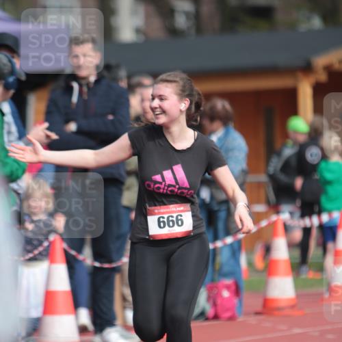 13.04.2025 - Hammer Lauf A. Gomolzig http://msf.ph/oto/7661789 13.04.2025 10:52:04 Ziel 562, 666, 922 meine-sportfotos.de