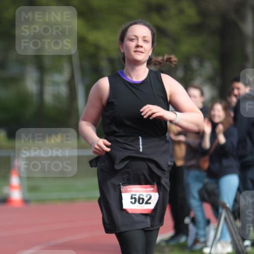 13.04.2025 - Hammer Lauf A. Gomolzig http://msf.ph/oto/7661805 13.04.2025 10:52:08 Ziel 562, 922 meine-sportfotos.de