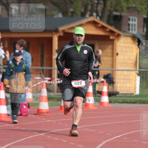13.04.2025 - Hammer Lauf A. Gomolzig http://msf.ph/oto/7661811 13.04.2025 10:52:11 Ziel 922 meine-sportfotos.de