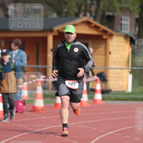 13.04.2025 - Hammer Lauf A. Gomolzig http://msf.ph/oto/7661812 13.04.2025 10:52:11 Ziel 922 meine-sportfotos.de