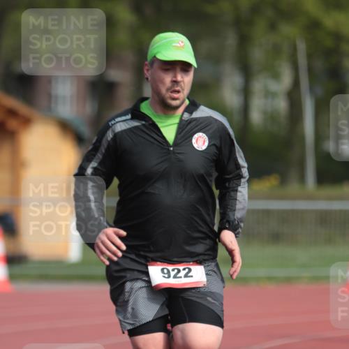 13.04.2025 - Hammer Lauf A. Gomolzig http://msf.ph/oto/7661823 13.04.2025 10:52:13 Ziel 922 meine-sportfotos.de