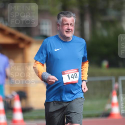 13.04.2025 - Hammer Lauf A. Gomolzig http://msf.ph/oto/7661844 13.04.2025 10:52:36 Ziel 140, 1067 meine-sportfotos.de
