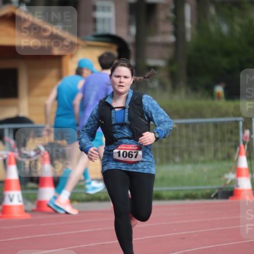13.04.2025 - Hammer Lauf A. Gomolzig http://msf.ph/oto/7661847 13.04.2025 10:52:39 Ziel 140, 1067 meine-sportfotos.de