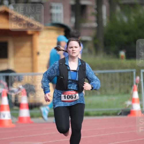 13.04.2025 - Hammer Lauf A. Gomolzig http://msf.ph/oto/7661849 13.04.2025 10:52:40 Ziel 140, 1067 meine-sportfotos.de