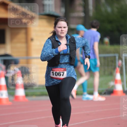 13.04.2025 - Hammer Lauf A. Gomolzig http://msf.ph/oto/7661851 13.04.2025 10:52:40 Ziel 140, 1067 meine-sportfotos.de