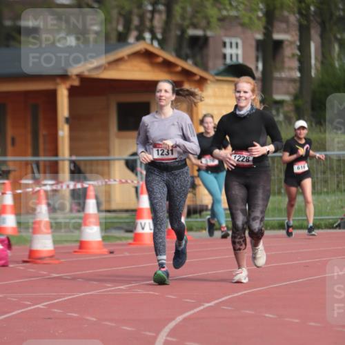 13.04.2025 - Hammer Lauf A. Gomolzig http://msf.ph/oto/7661866 13.04.2025 10:52:48 Ziel 345, 616, 1228, 1231 meine-sportfotos.de