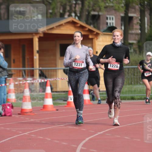 13.04.2025 - Hammer Lauf A. Gomolzig http://msf.ph/oto/7661868 13.04.2025 10:52:49 Ziel 345, 616, 1045, 1228, 1231 meine-sportfotos.de