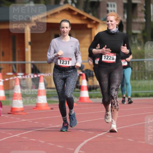 13.04.2025 - Hammer Lauf A. Gomolzig http://msf.ph/oto/7661870 13.04.2025 10:52:49 Ziel 345, 616, 1045, 1228, 1231 meine-sportfotos.de