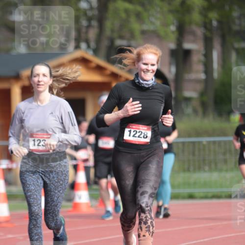 13.04.2025 - Hammer Lauf A. Gomolzig http://msf.ph/oto/7661873 13.04.2025 10:52:51 Ziel 345, 570, 616, 1045, 1228, 1231 meine-sportfotos.de