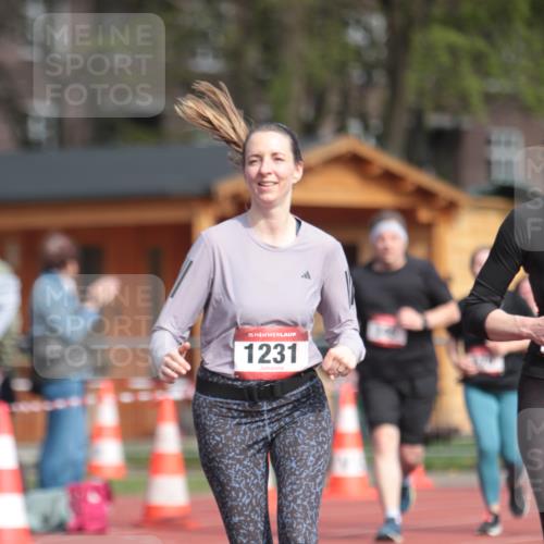 13.04.2025 - Hammer Lauf A. Gomolzig http://msf.ph/oto/7661875 13.04.2025 10:52:52 Ziel 345, 570, 616, 1045, 1228, 1231 meine-sportfotos.de