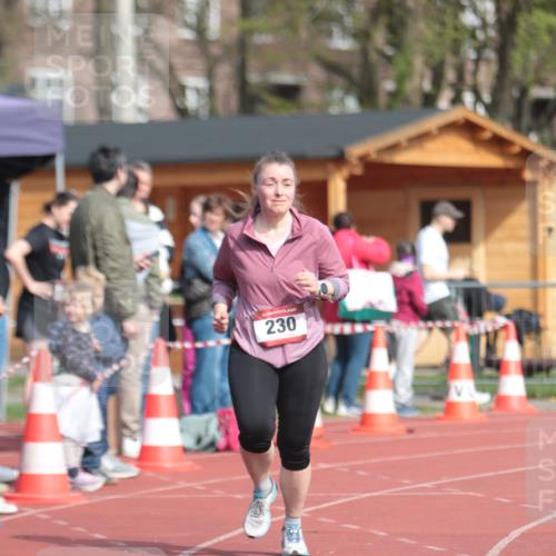13.04.2025 - Hammer Lauf A. Gomolzig http://msf.ph/oto/7661903 13.04.2025 10:53:02 Ziel 230 meine-sportfotos.de