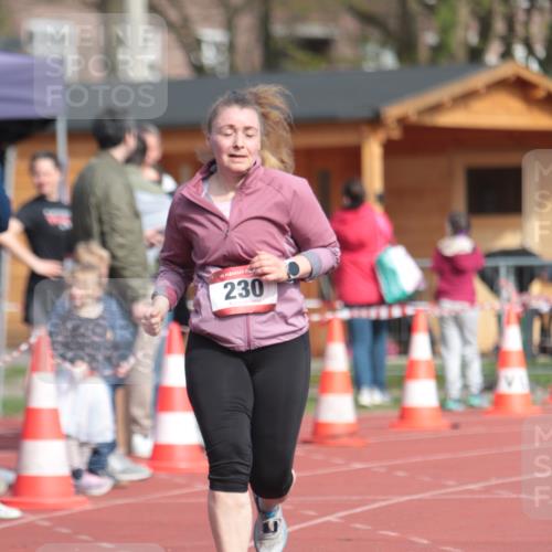 13.04.2025 - Hammer Lauf A. Gomolzig http://msf.ph/oto/7661906 13.04.2025 10:53:03 Ziel 230 meine-sportfotos.de