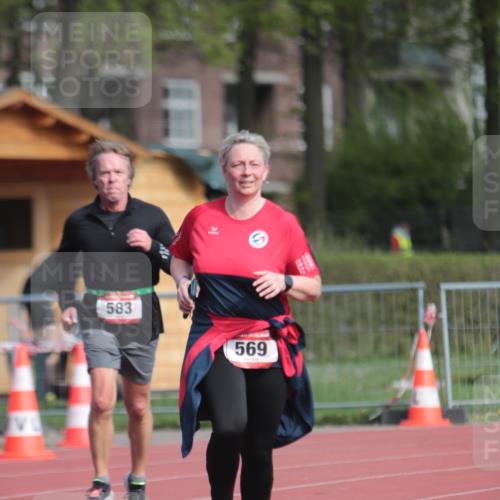 13.04.2025 - Hammer Lauf A. Gomolzig http://msf.ph/oto/7661935 13.04.2025 10:53:41 Ziel 569, 583 meine-sportfotos.de