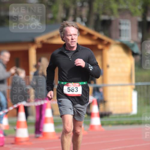 13.04.2025 - Hammer Lauf A. Gomolzig http://msf.ph/oto/7661945 13.04.2025 10:53:43 Ziel 569, 583 meine-sportfotos.de