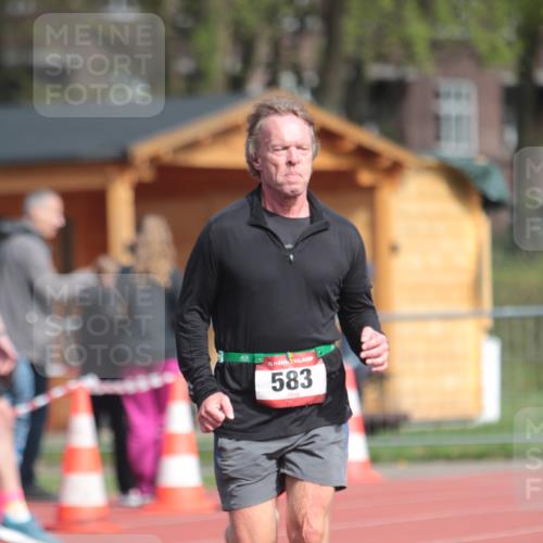 13.04.2025 - Hammer Lauf A. Gomolzig http://msf.ph/oto/7661949 13.04.2025 10:53:44 Ziel 569, 583 meine-sportfotos.de