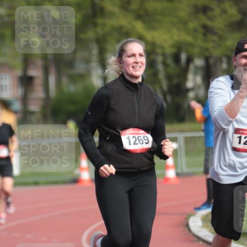 13.04.2025 - Hammer Lauf A. Gomolzig http://msf.ph/oto/7661978 13.04.2025 10:54:25 Ziel 871 meine-sportfotos.de