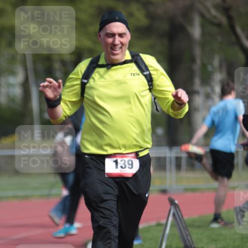 13.04.2025 - Hammer Lauf A. Gomolzig http://msf.ph/oto/7662007 13.04.2025 10:54:39 Ziel 139 meine-sportfotos.de